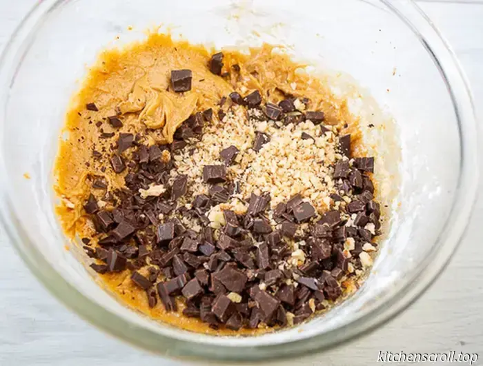 Pumpkin cookies with chocolate and nuts on the Tasty Blog