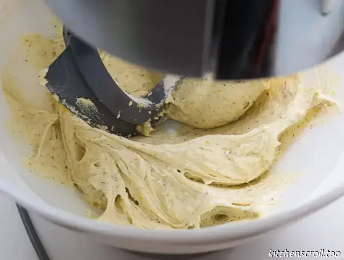 Pastel bicolor de chocolate y pistacho en el Blog Delicioso