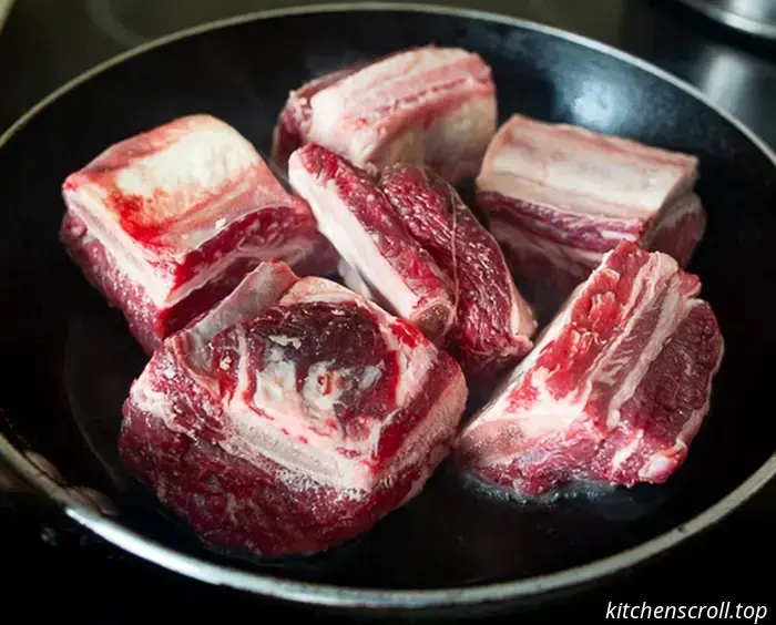 Говяжьи ребра, тушеные в томатном соусе, на Вкусном Блоге