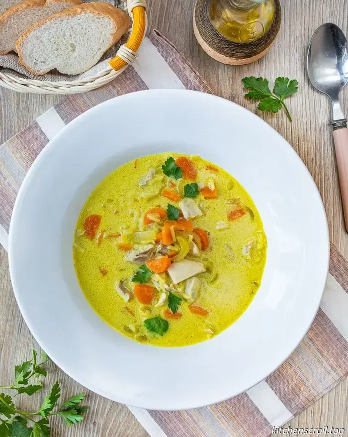 Curry chicken soup with rice on the Delicious Blog