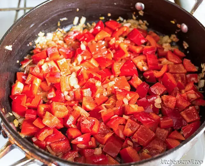 Pasta mit Hühnchen und Tomatencremesauce auf einem leckeren Blog