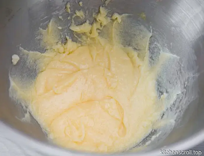 Pastel simple con pasas en el Blog Delicioso