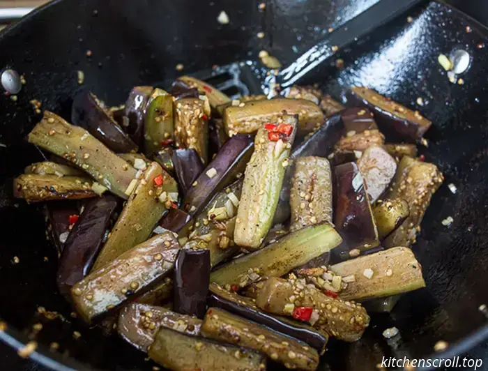 Quick Chinese-style Eggplants on Vkusny Blog