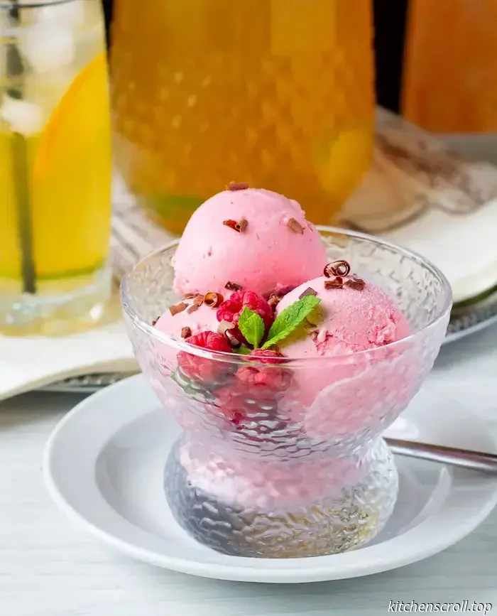 Raspberry ice cream on Delicious Blog