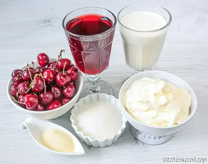 Saures und cremiges Gelee mit Kirschen auf einem leckeren Blog