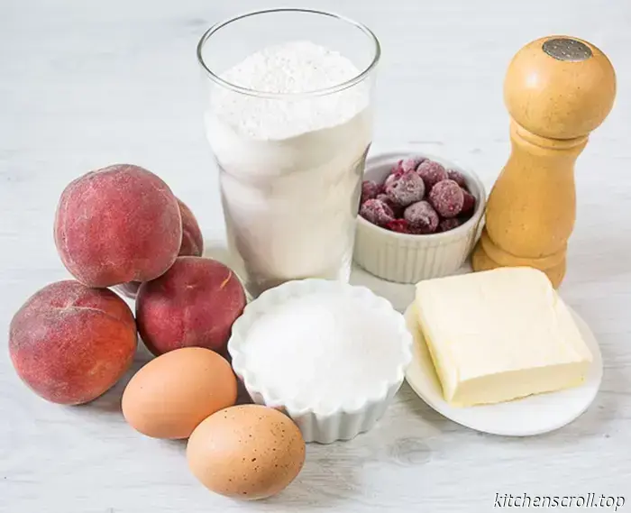 Biskuitkuchen mit Pfirsichen und Kirschen im Lecker-Blog