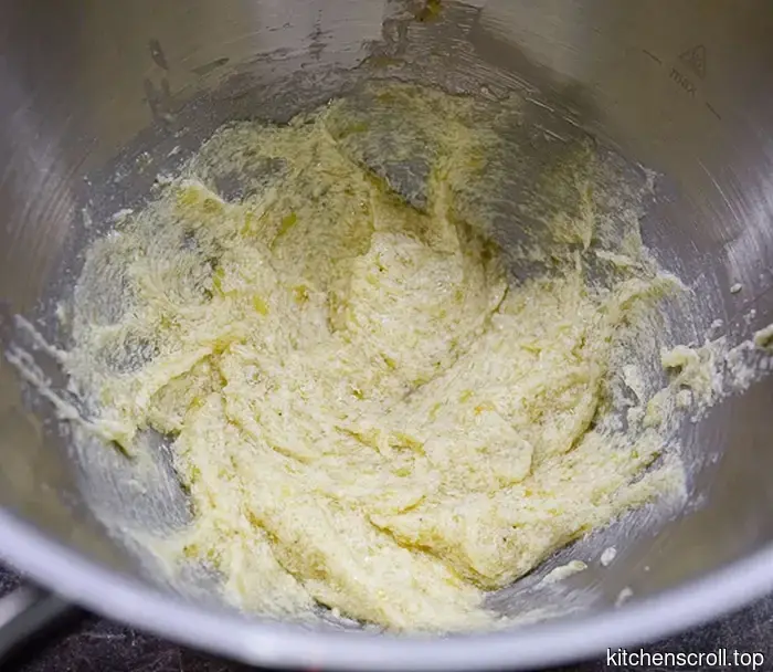 Banana cookies with chocolate on the Tasty Blog