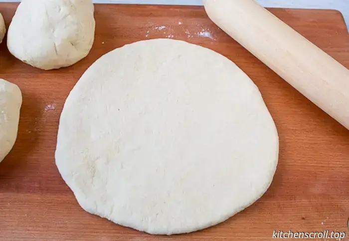 Bazlama – türkische Hefepfannkuchen in der Pfanne auf dem Geschmackvollen Blog