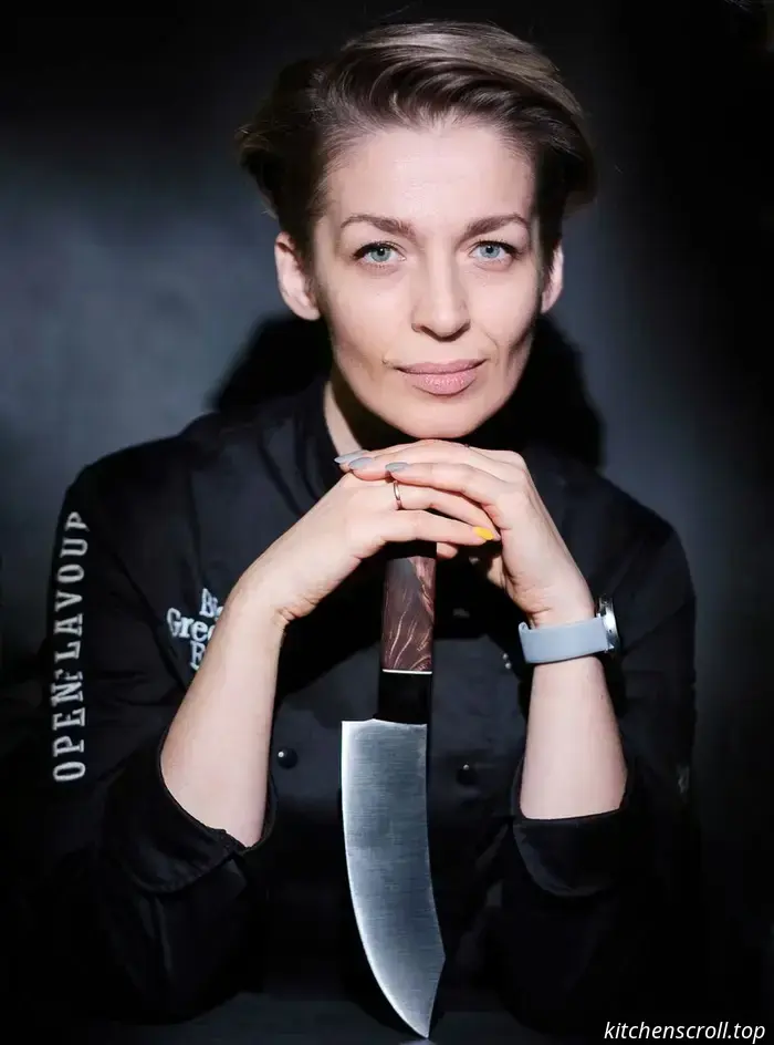 Canapés mit Hering und Sauce aus saurer Sahne und Meerrettich auf dem Lecker-Blog