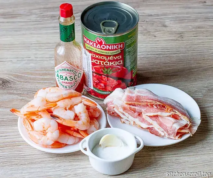 Креветки в беконе, обжаренные с острым томатным соусом, на Вкусном Блоге.