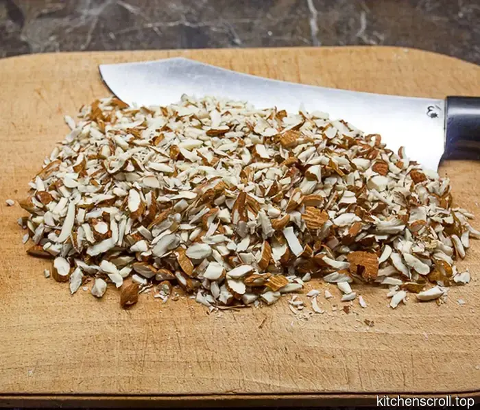 Хрустящее печенье с начинкой из джема и миндаля на Вкусном Блоге.