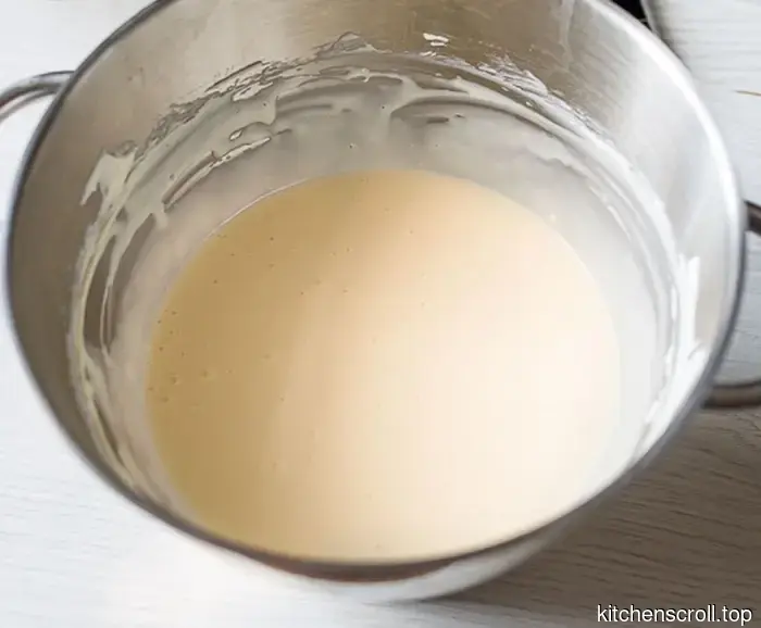 Cheesecake with poppy seed layer on the Delicious Blog