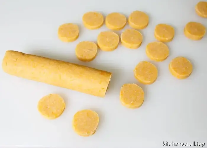 Biscotti di formaggio per cocktail sul Blog Gustoso