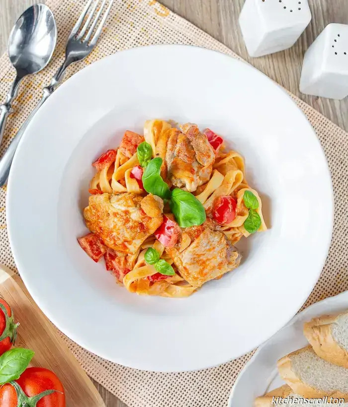 Pasta mit Hühnchen und Tomatencremesauce auf einem leckeren Blog