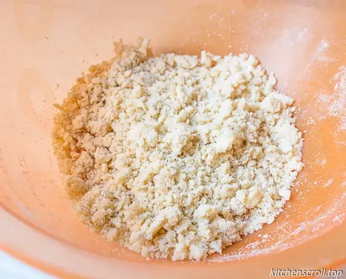 Ein süßes Brötchen mit Schokolade und knusprigem Streusel auf dem leckeren Blog.