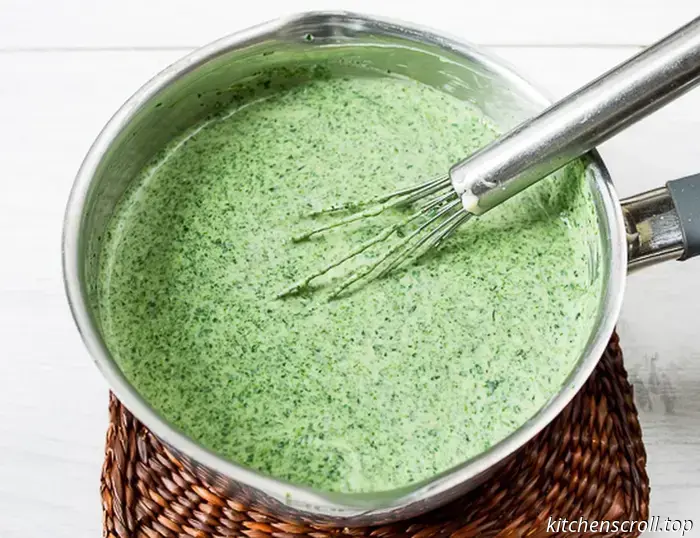 Käsesauce mit Spinat auf dem Geschmackvollen Blog