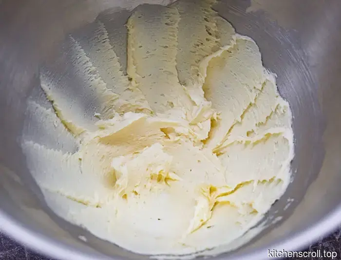 Pistachio Viennese cookies on the Delicious Blog