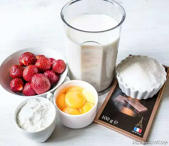 Budino al cioccolato e vaniglia con fragole su un delizioso blog