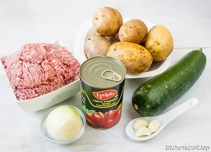 Papas al horno con salsa de carne en un Delicioso Blog