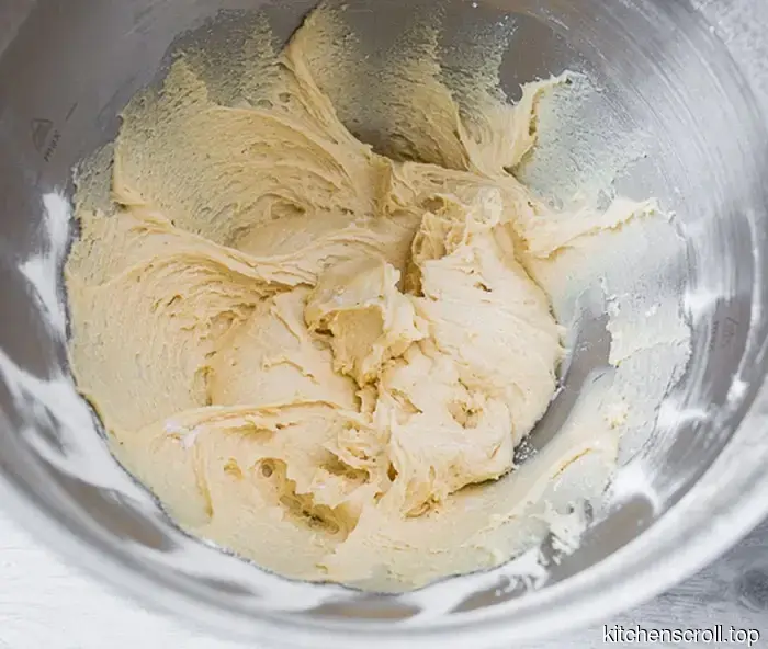 Pastel simple con pasas en el Blog Delicioso