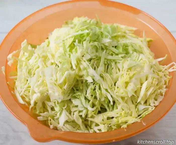 Cabbage hodgepodge with sausages and mushrooms on Tasty Blog