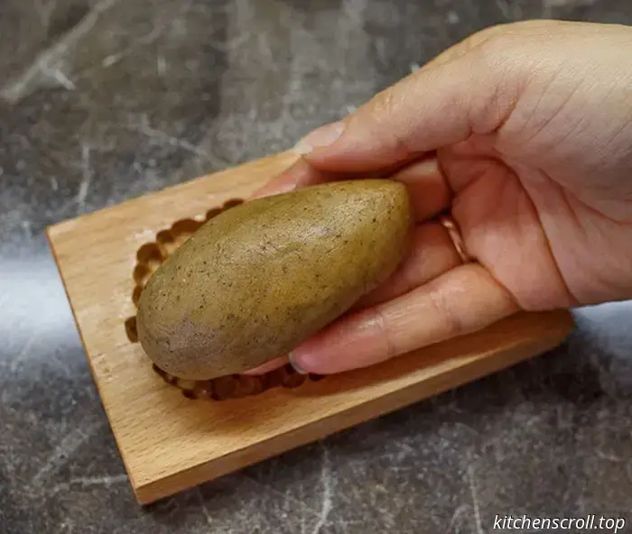 Gestempelte Ingwer-Lebkuchen „Zapfen“ im leckeren Blog